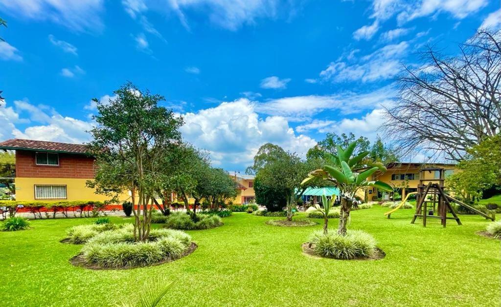 Finca Hotel La Ponderosa Rionegro Exterior foto