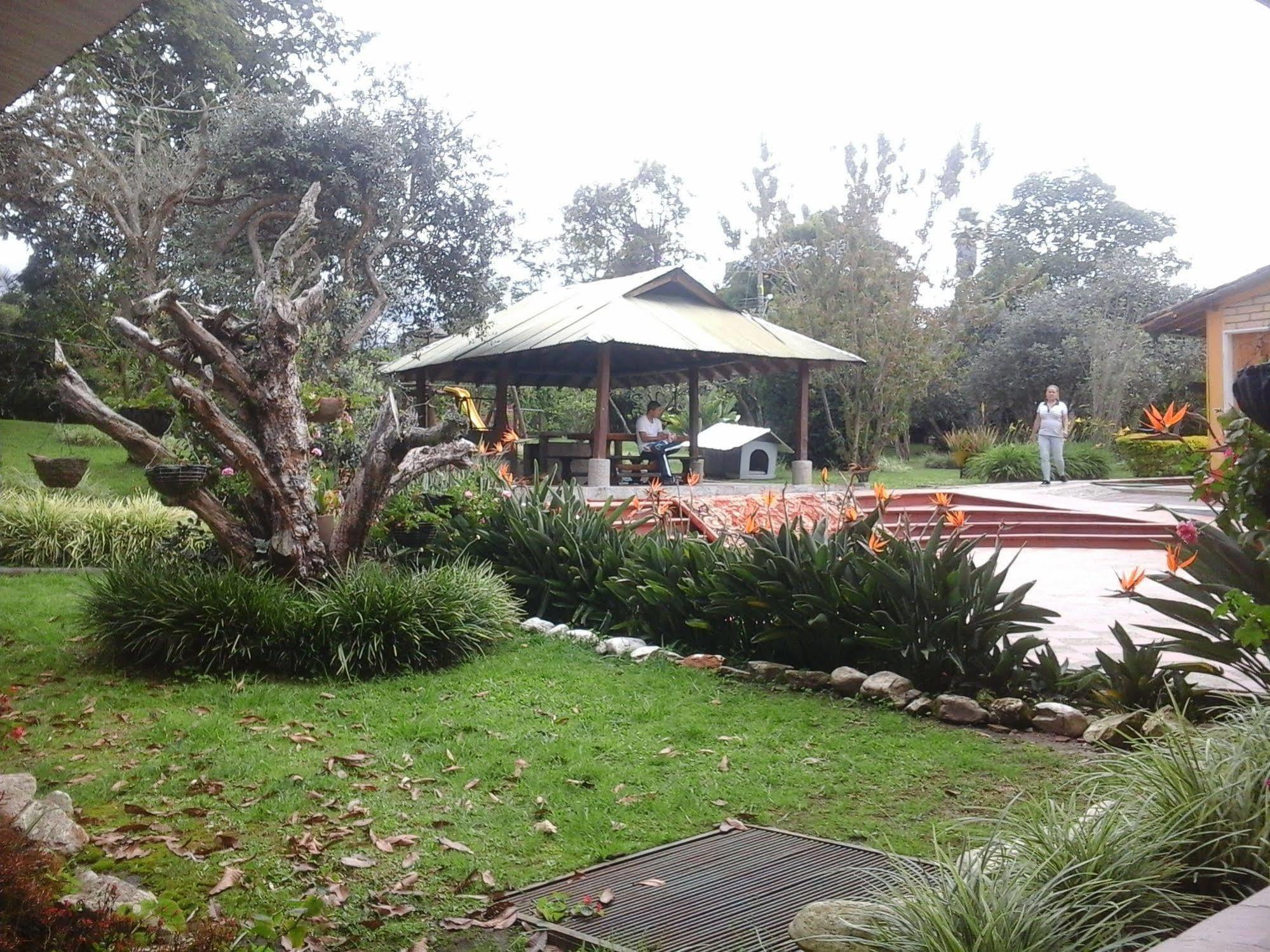 Finca Hotel La Ponderosa Rionegro Exterior foto